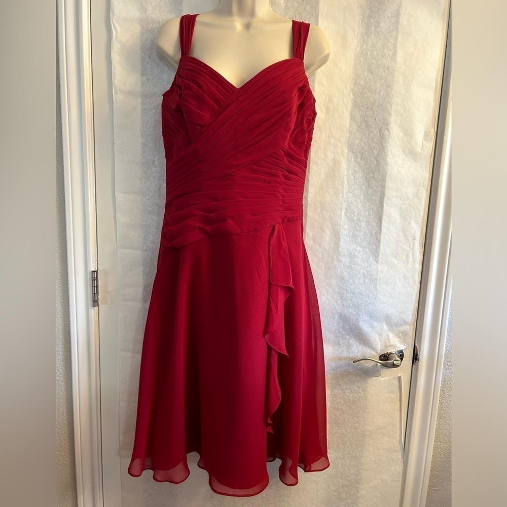Jasmine‎ Bridal B2 formal red cascade dress Sz-10. S20